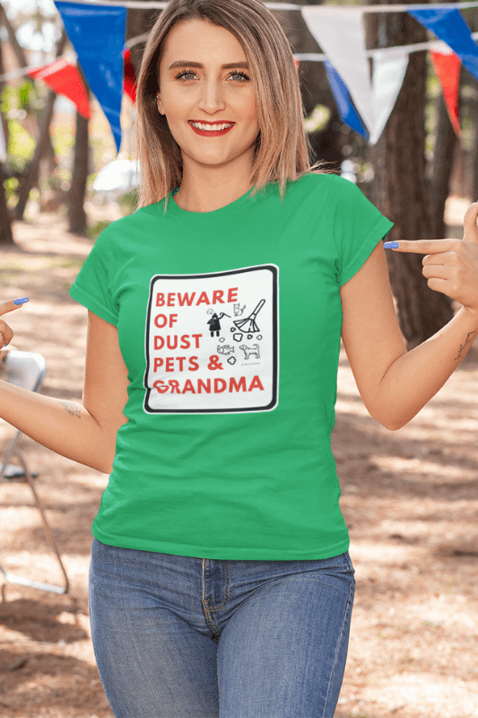 Beware of Grandma Savvy Cleaner Funny Cleaning Shirts Women's Boyfriend T-Shirt