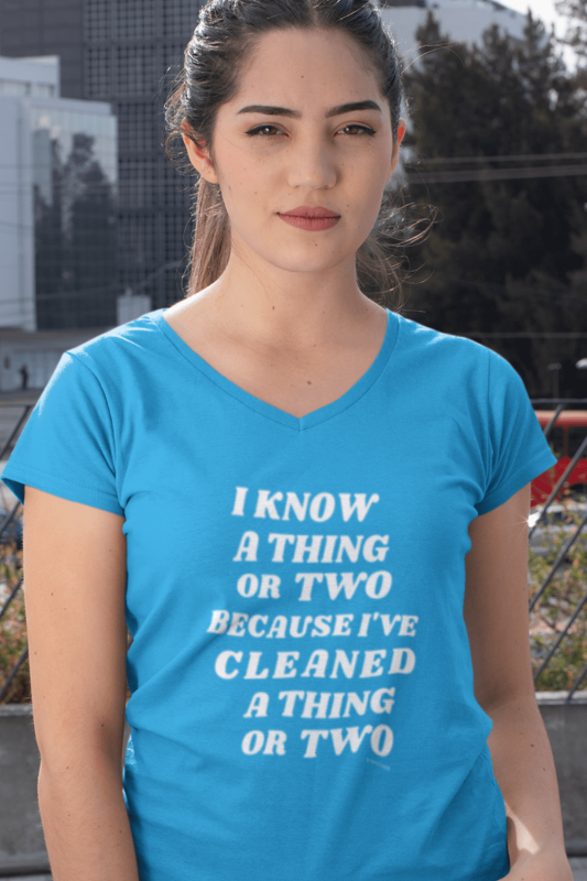 I Know A Thing Or Two Savvy Cleaner Funny Cleaning Shirts Women's Classic V-Neck T-Shirt