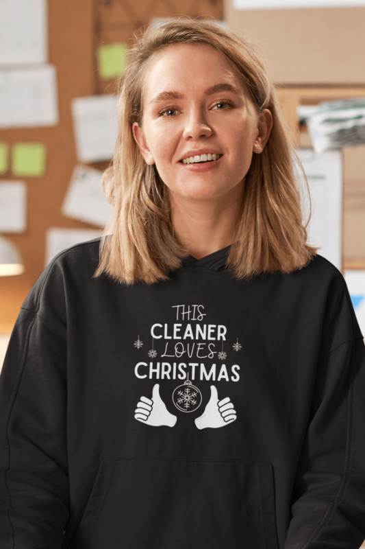 This Cleaner Loves Christmas Savvy Cleaner Funny Cleaning Shirts Classic Pullover Hoodie